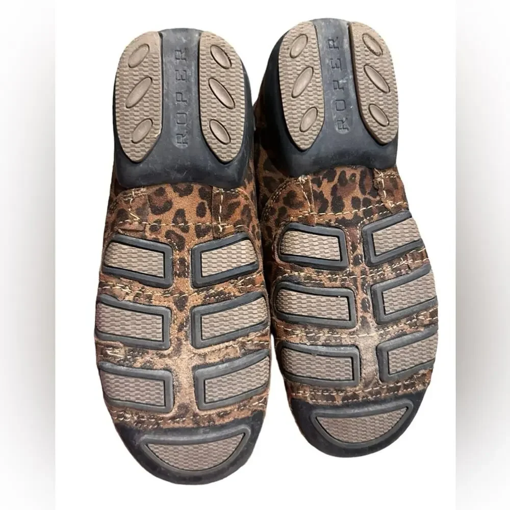Roper Brown and Black Suede Western Booties in a Women’s 6.5